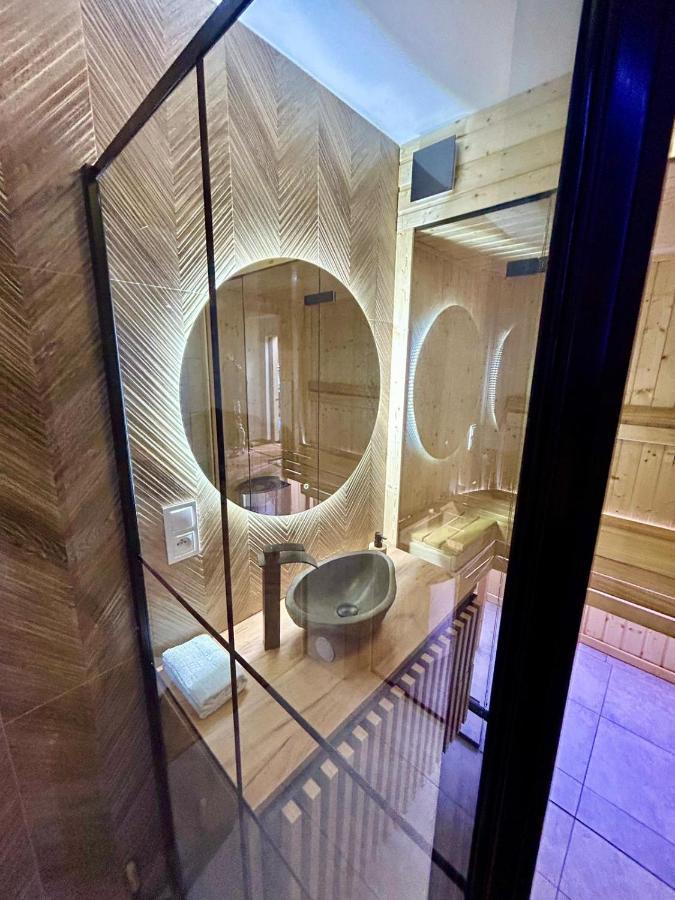 Zora Centrum + Sauna Apartment